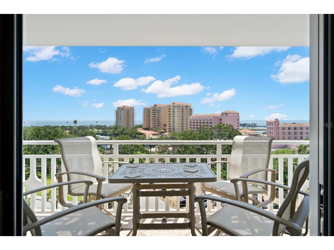 700 Beach Drive NE #803 Saint Petersburg FL 33701 - TAMPA BAY TB8380621 image1