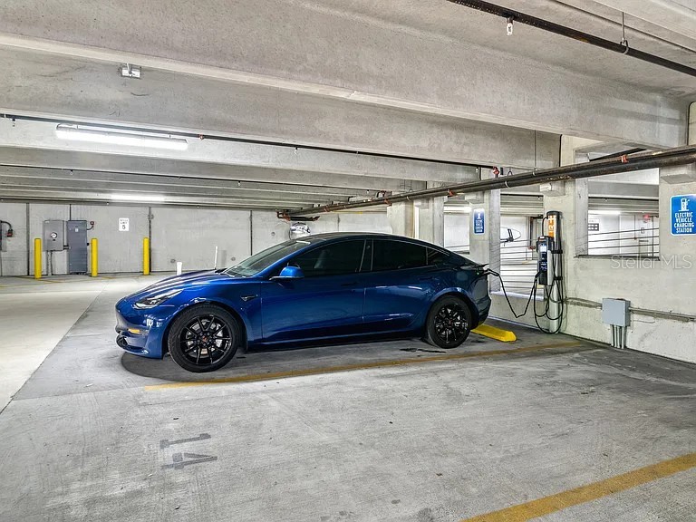 700 Cocoanut Avenue #332 Sarasota FL 34236 A4664695 image13