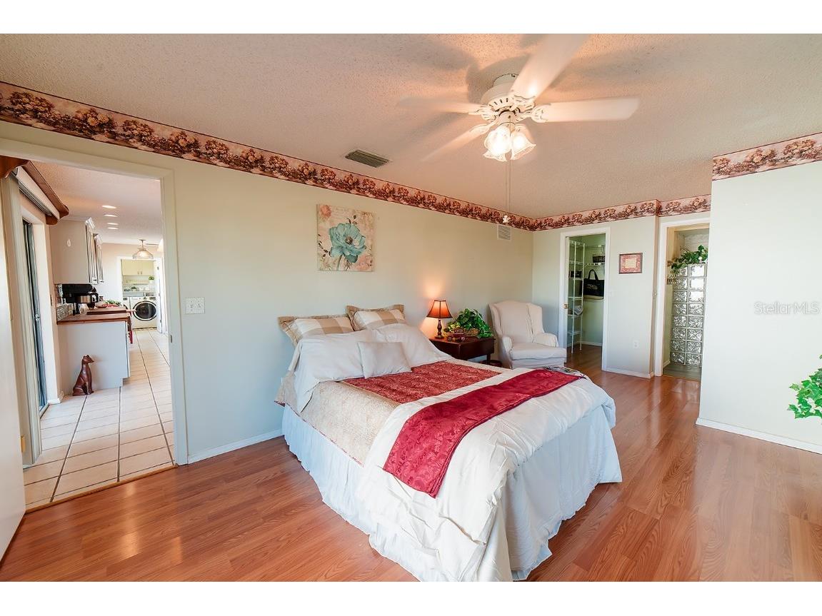 700 Coquina Court Nokomis FL 34275 D6138985 image16