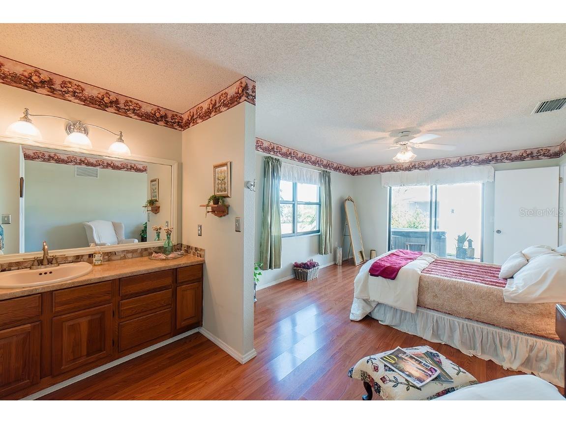 700 Coquina Court Nokomis FL 34275 D6138985 image17