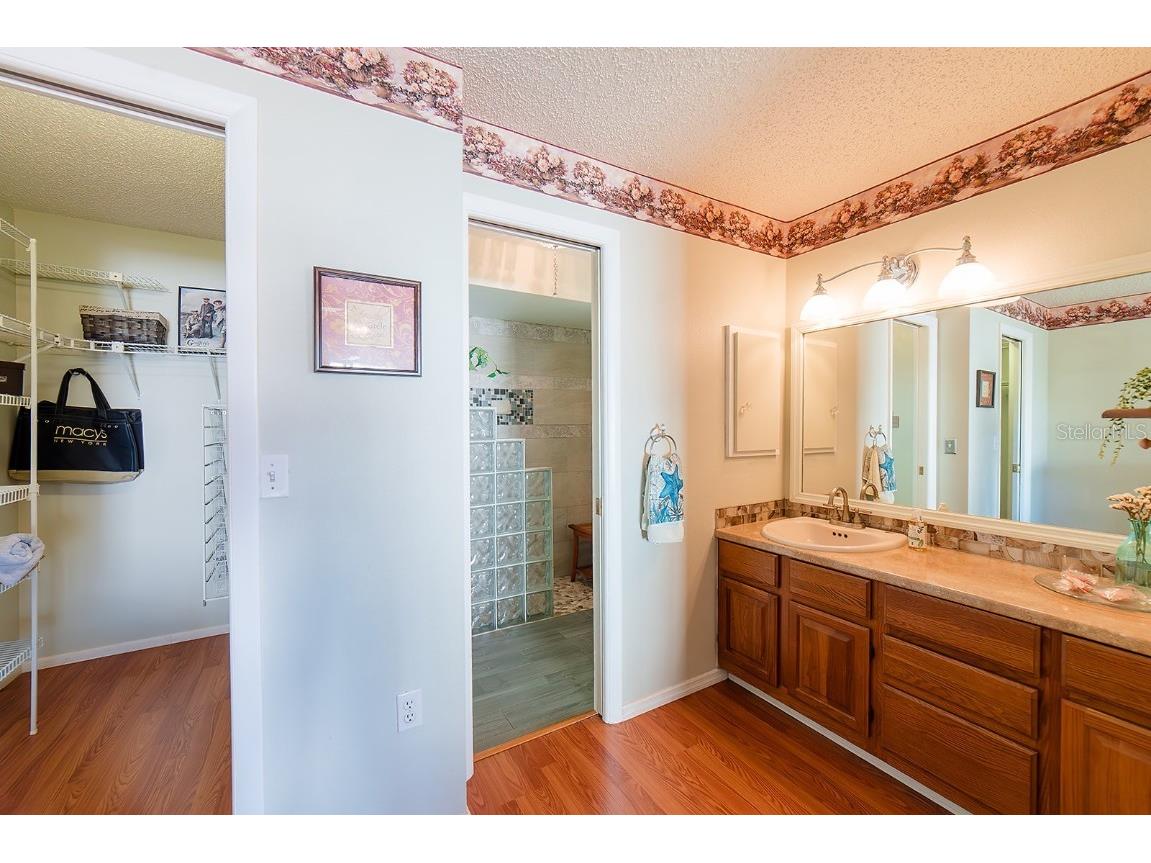 700 Coquina Court Nokomis FL 34275 D6138985 image18