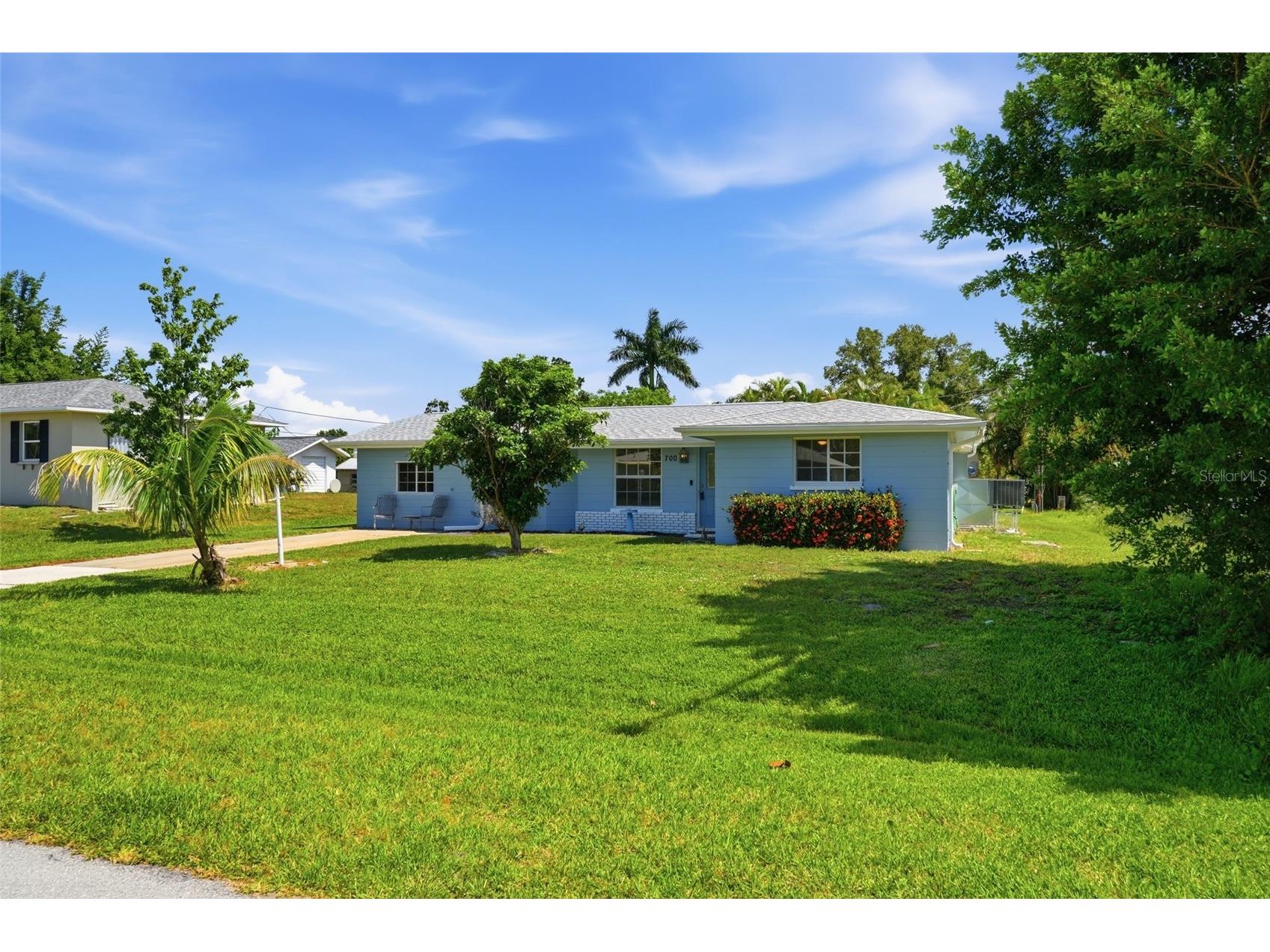 700 Dolphin Parkway Punta Gorda FL 33950 C7528133 image1