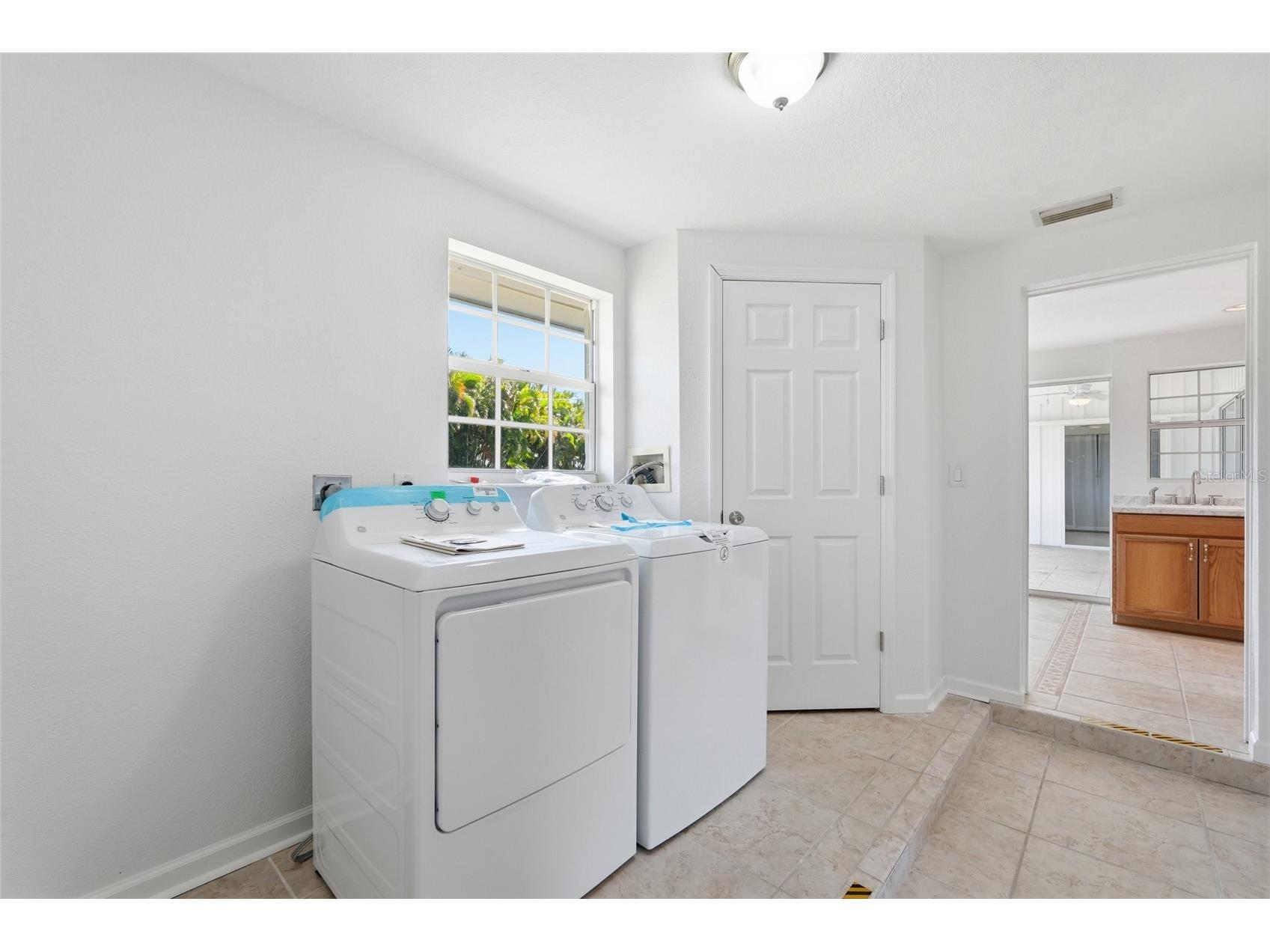 700 Dolphin Parkway Punta Gorda FL 33950 C7528133 image24