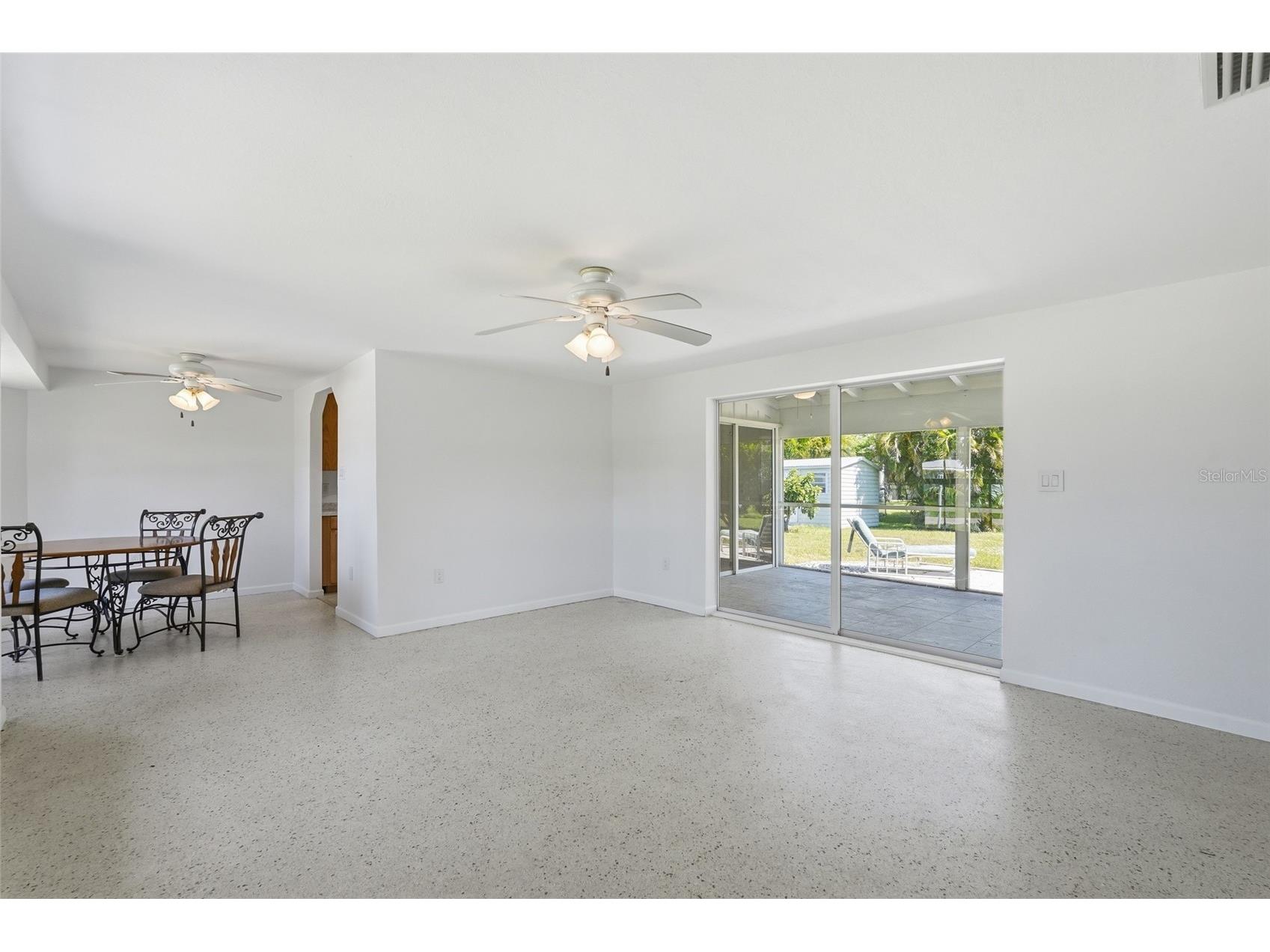 700 Dolphin Parkway Punta Gorda FL 33950 C7528133 image4
