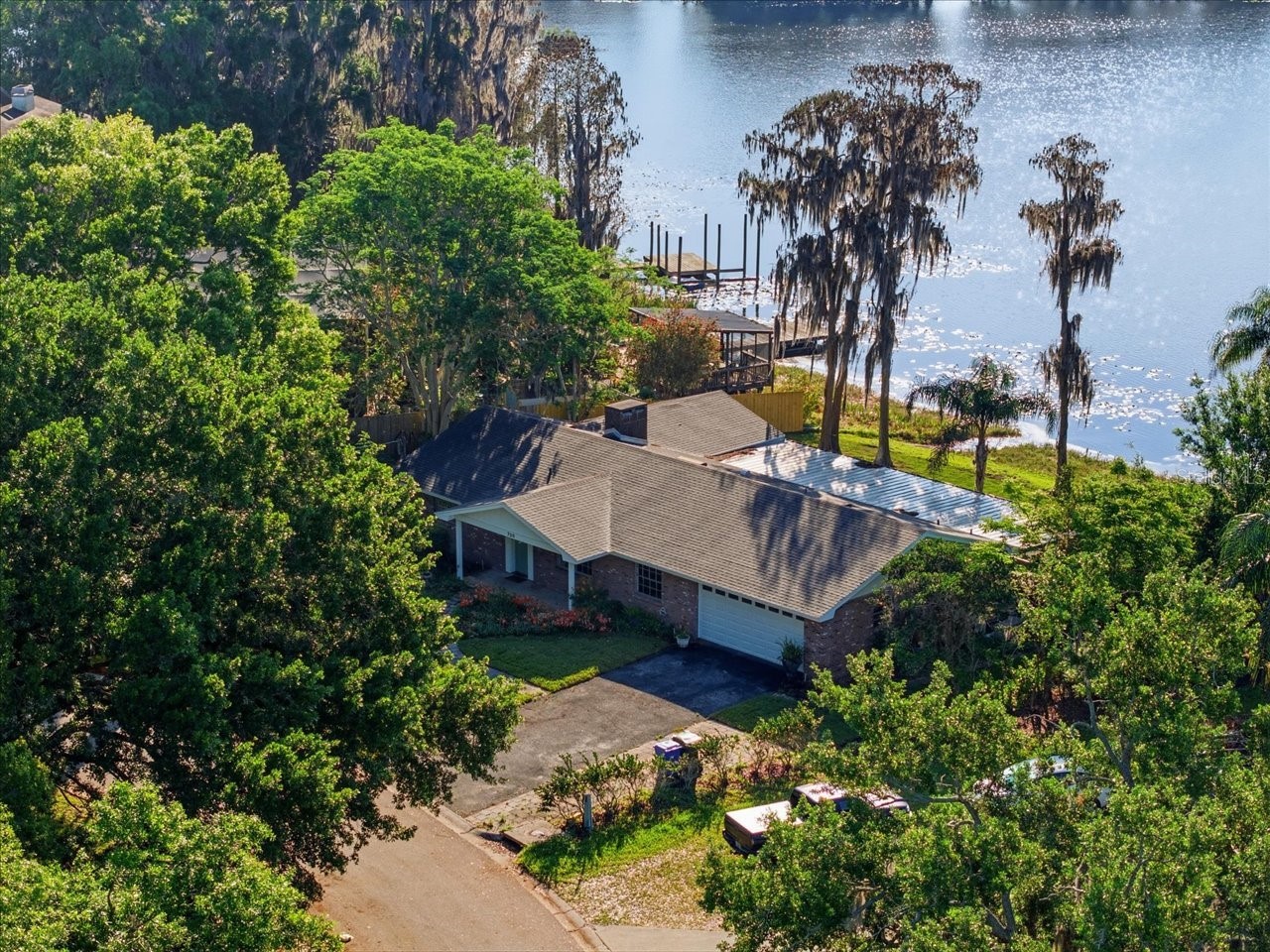 700 Druid Way Lutz FL 33548 - N CRYSTAL LAKE TB8491935 image1