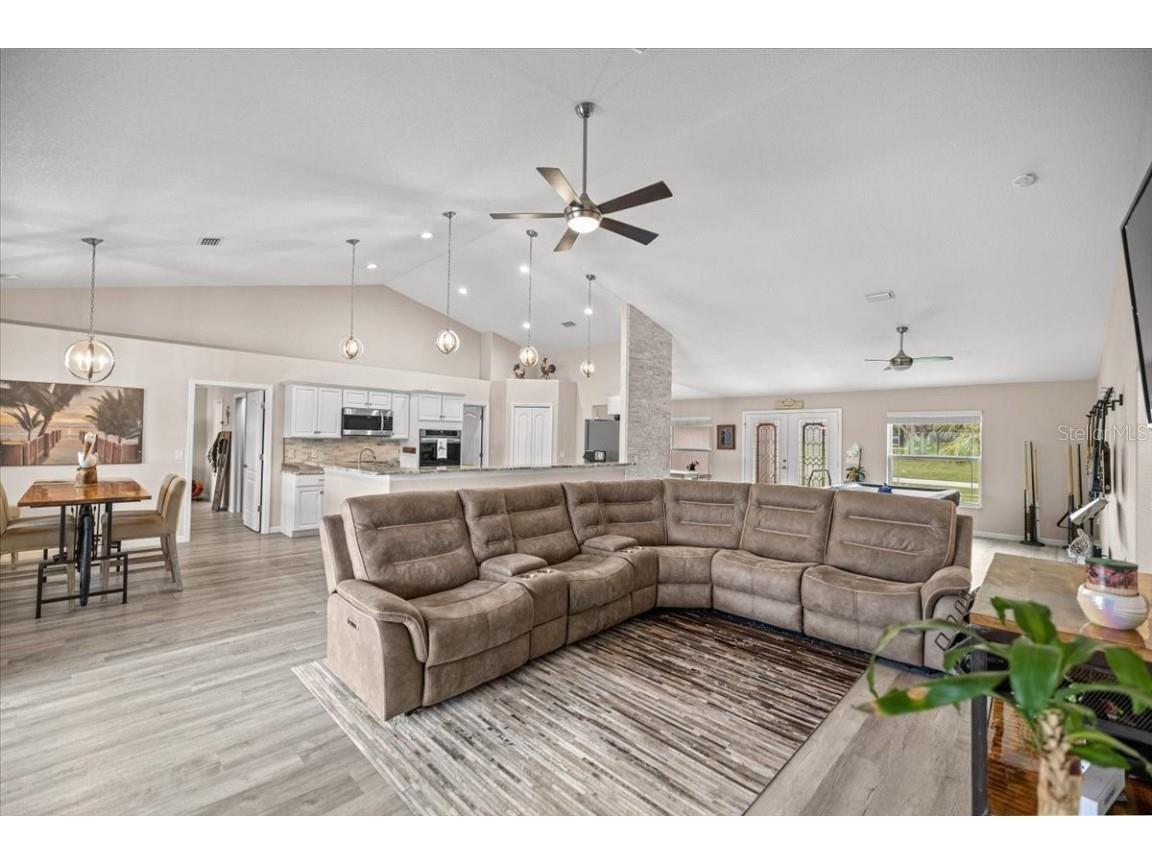 700 E Boston Street Hernando FL 34442 OM707719 image6