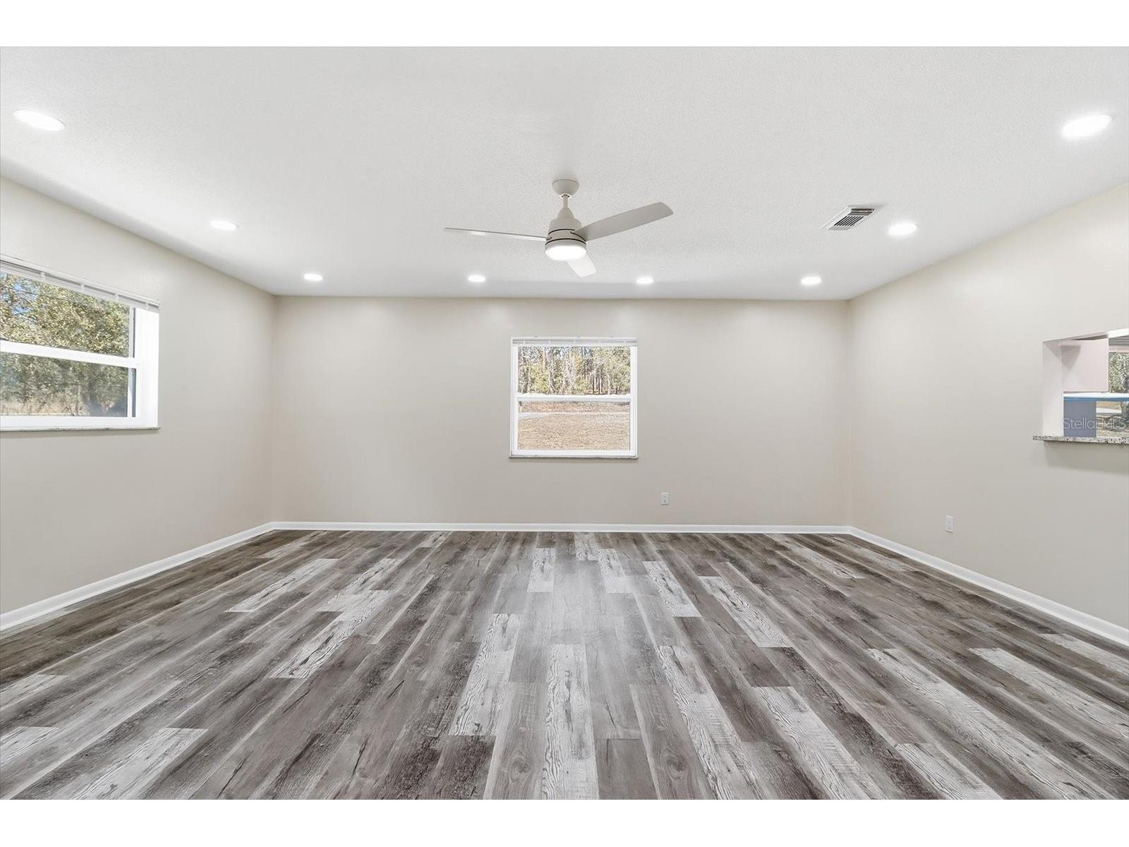 700 E Stratford Road Lecanto FL 34461 TB8493649 image7