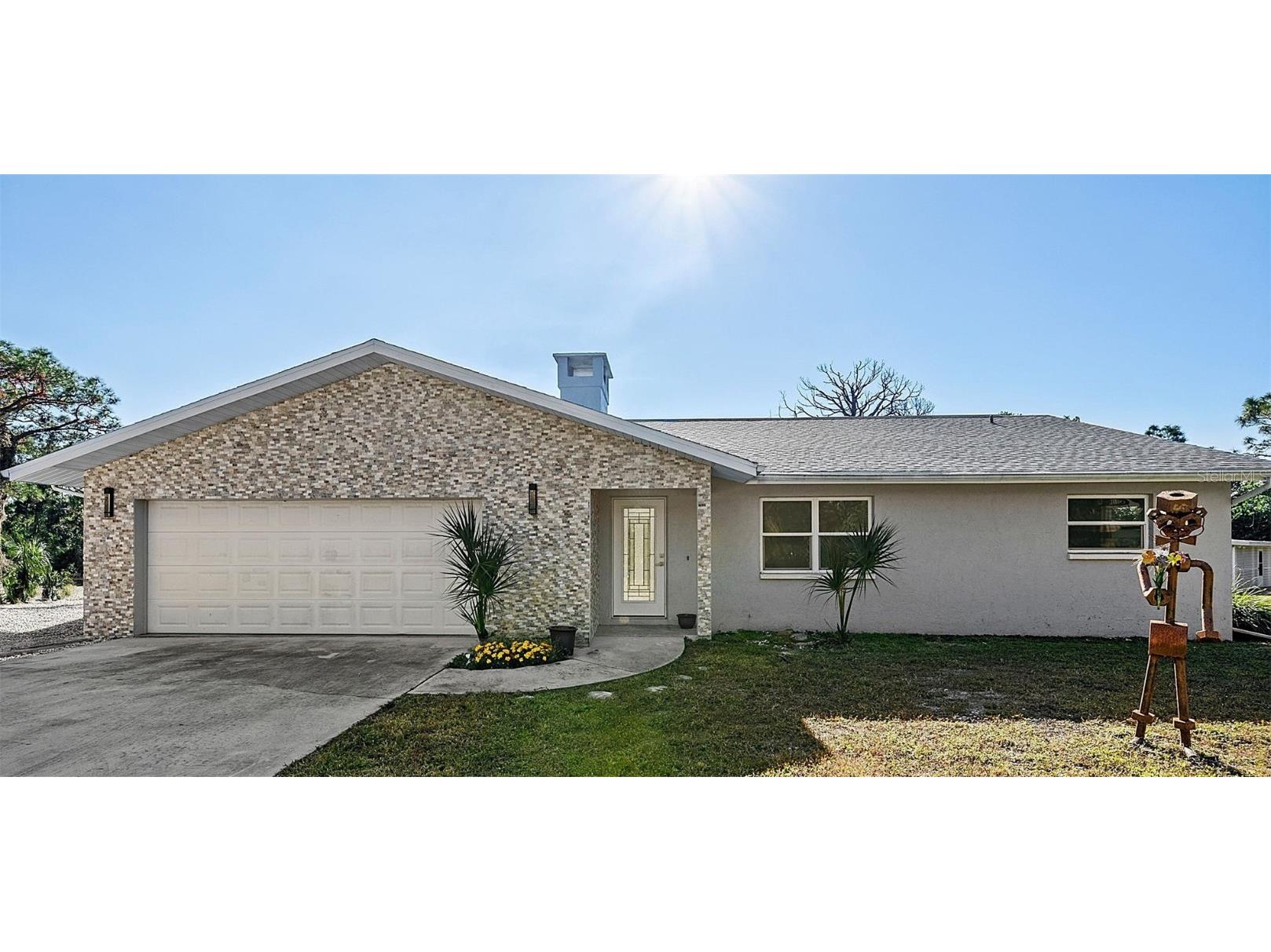 700 Faith Avenue Osprey FL 34229 A4667634 image2