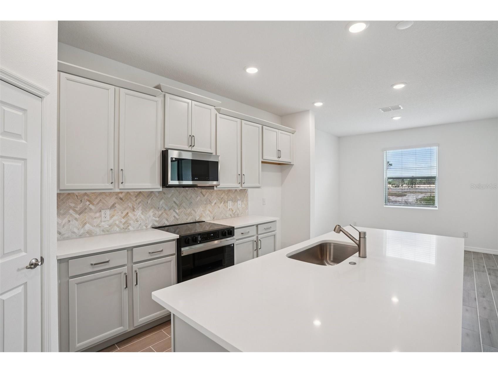 700 Farfields Street Deland FL 32724 O6384716 image2