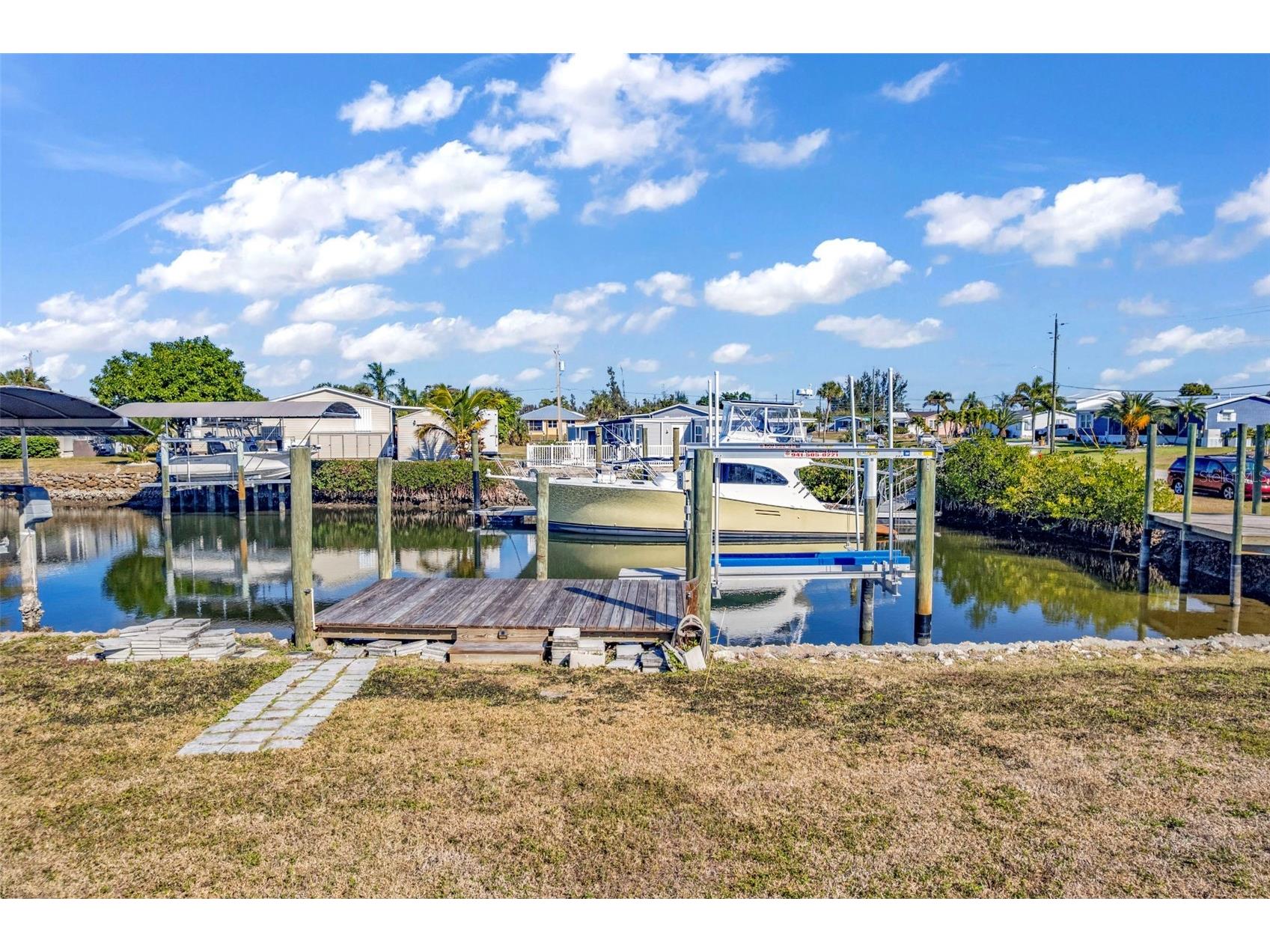 700 Hollyhill Court Punta Gorda FL 33950 C7521542 image1