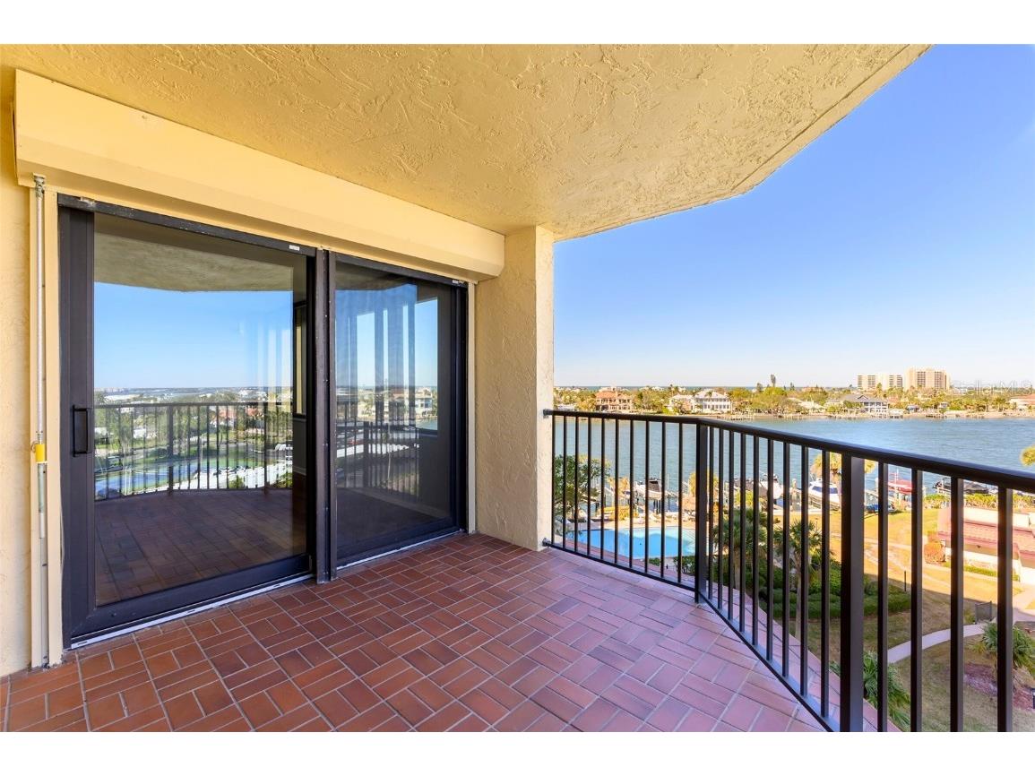 700 Island Way #605 Clearwater Beach FL 33767 TB8328405 image1