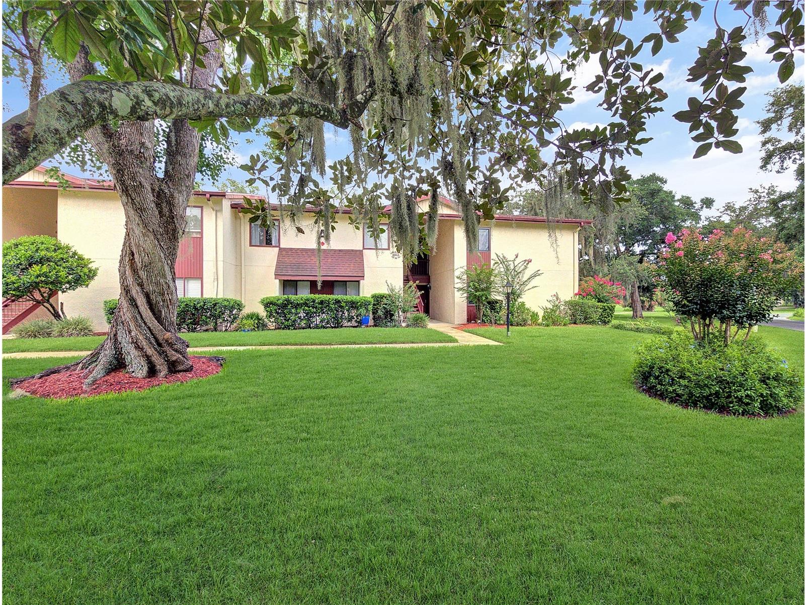 700 Midway Drive #B Ocala FL 34472 - LAKE JADE OM726629 image2