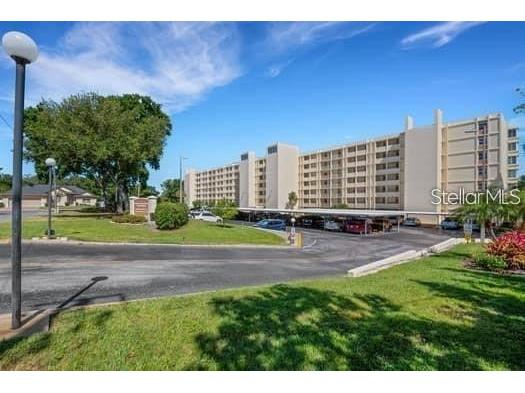 700 Mirror Terrace NW #404 Winter Haven FL 33881 - LAKE SPRING B4902123 image2