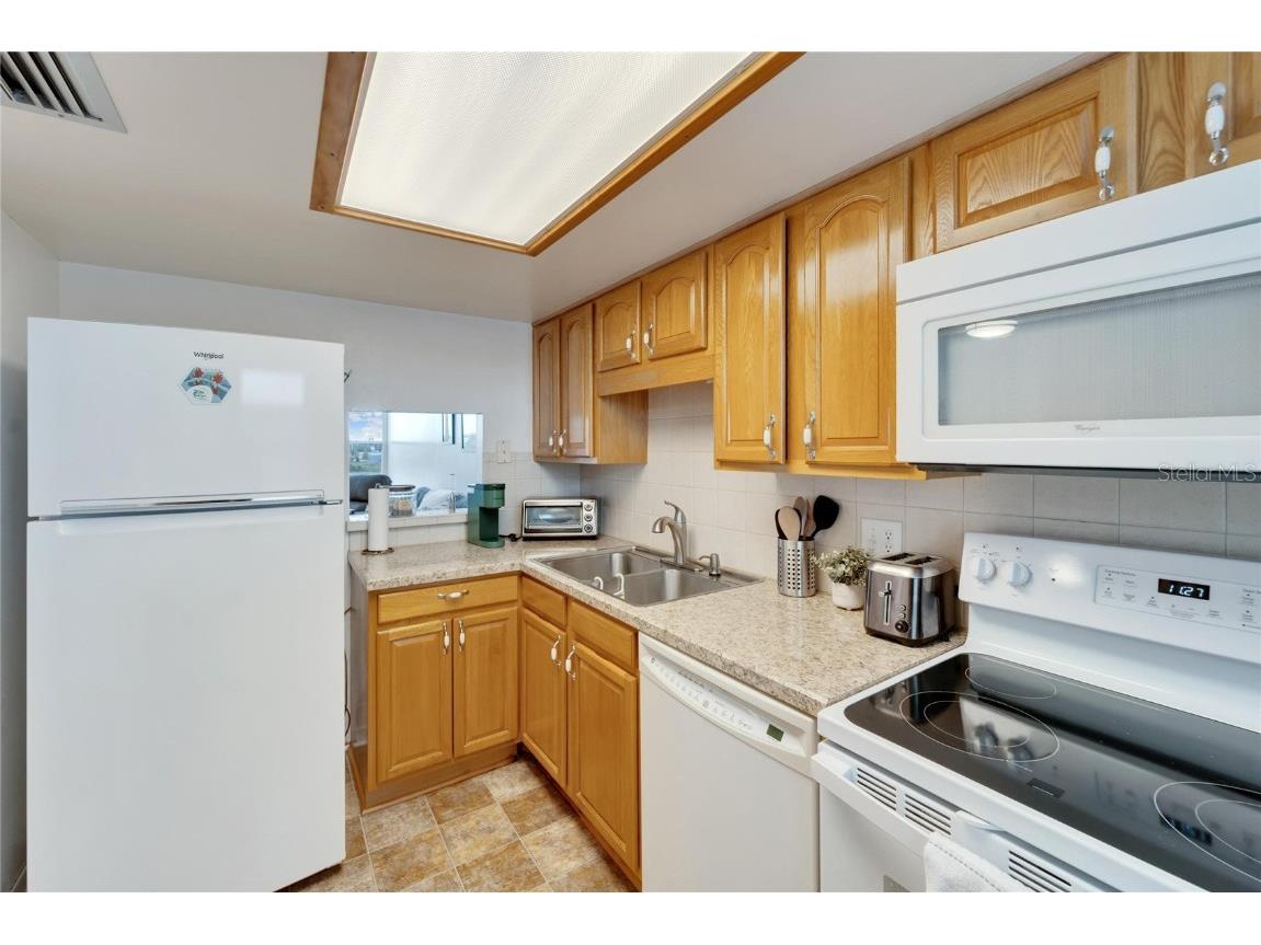 700 Mirror Terrace NW #505 Winter Haven FL 33881 - Spring Lake TB8445379 image11