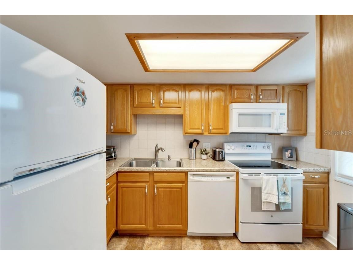 700 Mirror Terrace NW #505 Winter Haven FL 33881 - Spring Lake TB8445379 image8