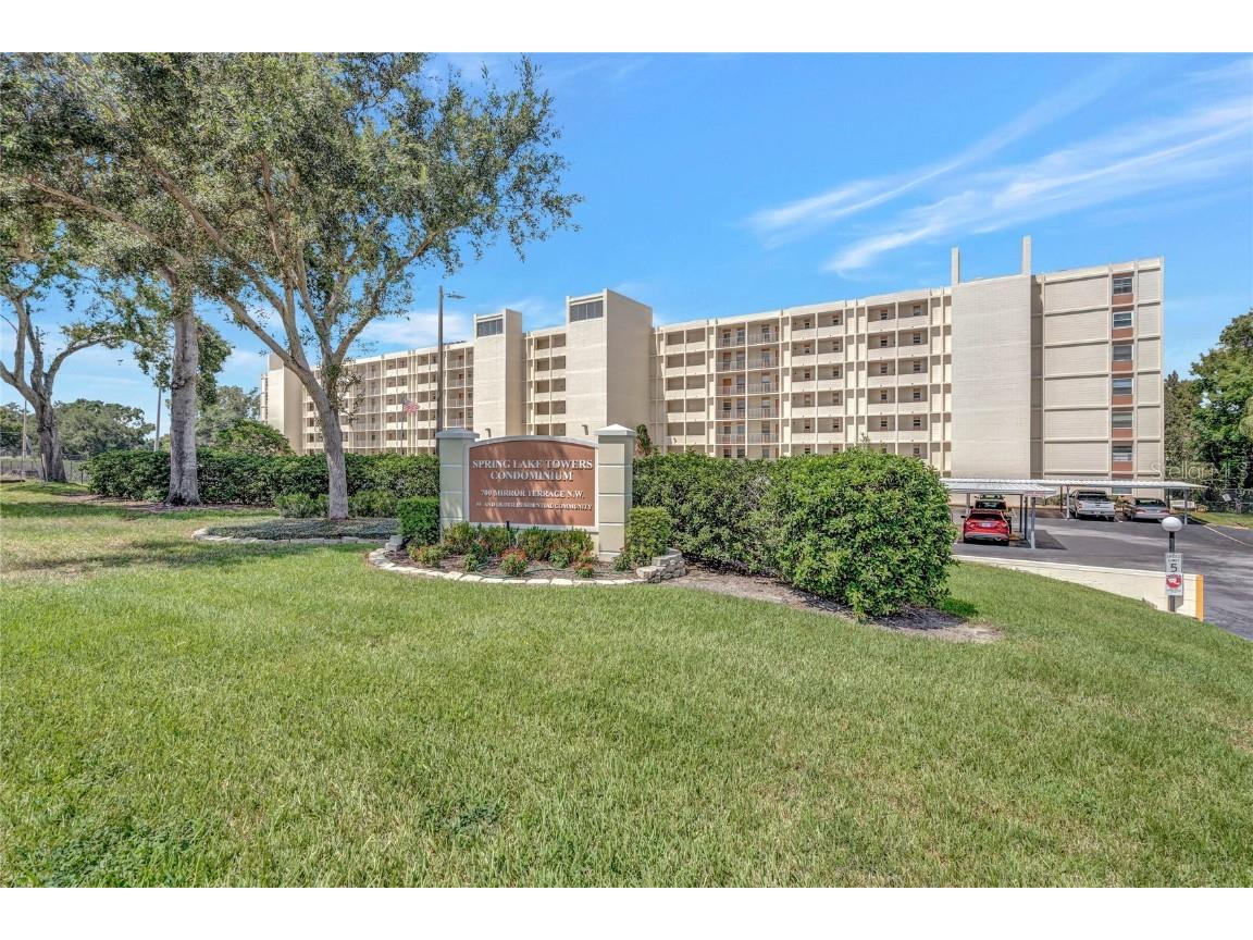 700 Mirror Terrace NW #602 Winter Haven FL 33881 - Spring Lake P4927418 image1