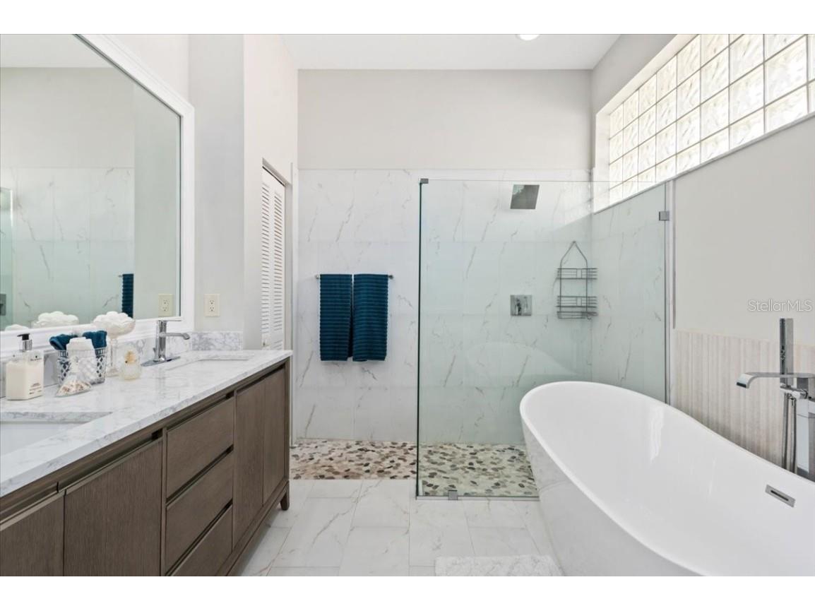 700 Silk Oak Drive Venice FL 34293 A4669619 image32