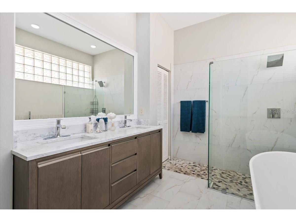 700 Silk Oak Drive Venice FL 34293 A4689191 image33