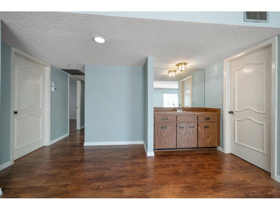 700 Starkey Road #1111 Largo FL 33771 TB8357036 image12