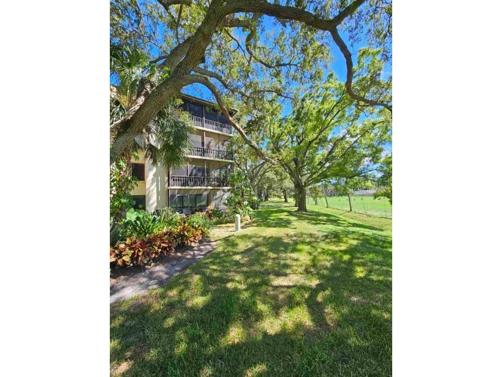 700 Starkey Road #622 Largo FL 33771 W7875825 image1