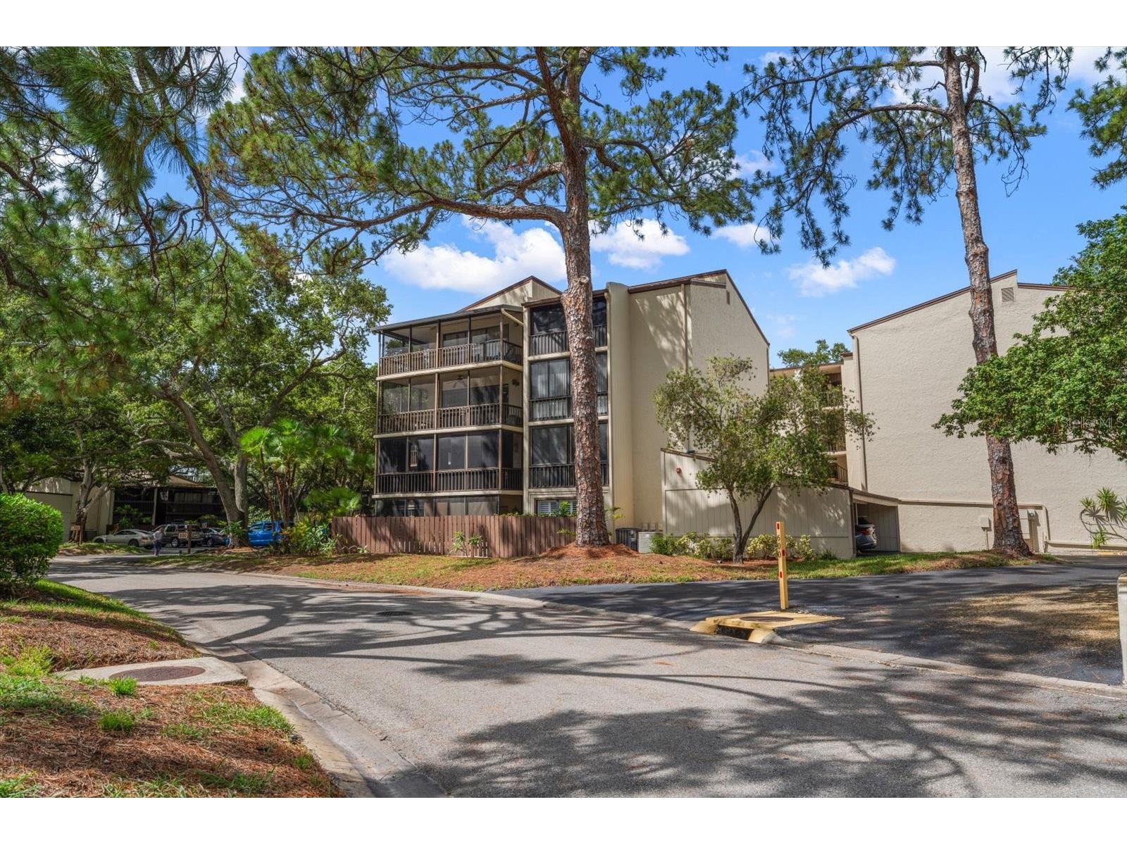 700 Starkey Road #624 Largo FL 33771 TB8528368 image1