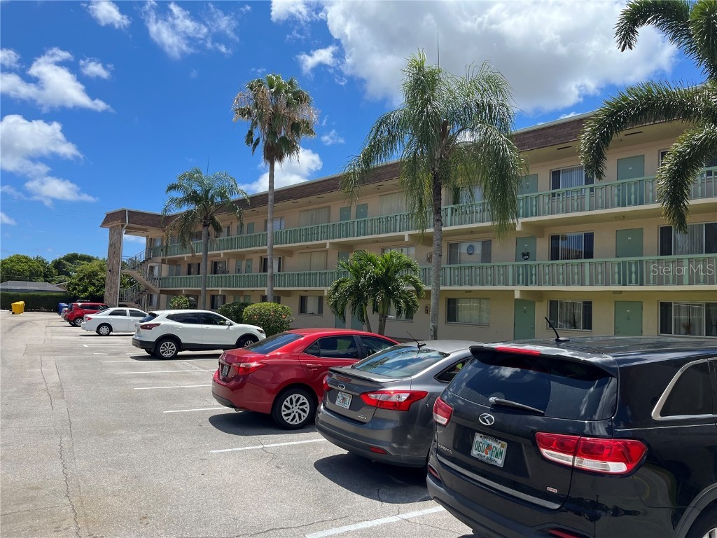 700 Village Green Court #204 Palm Springs FL 33461 O6113973 image1