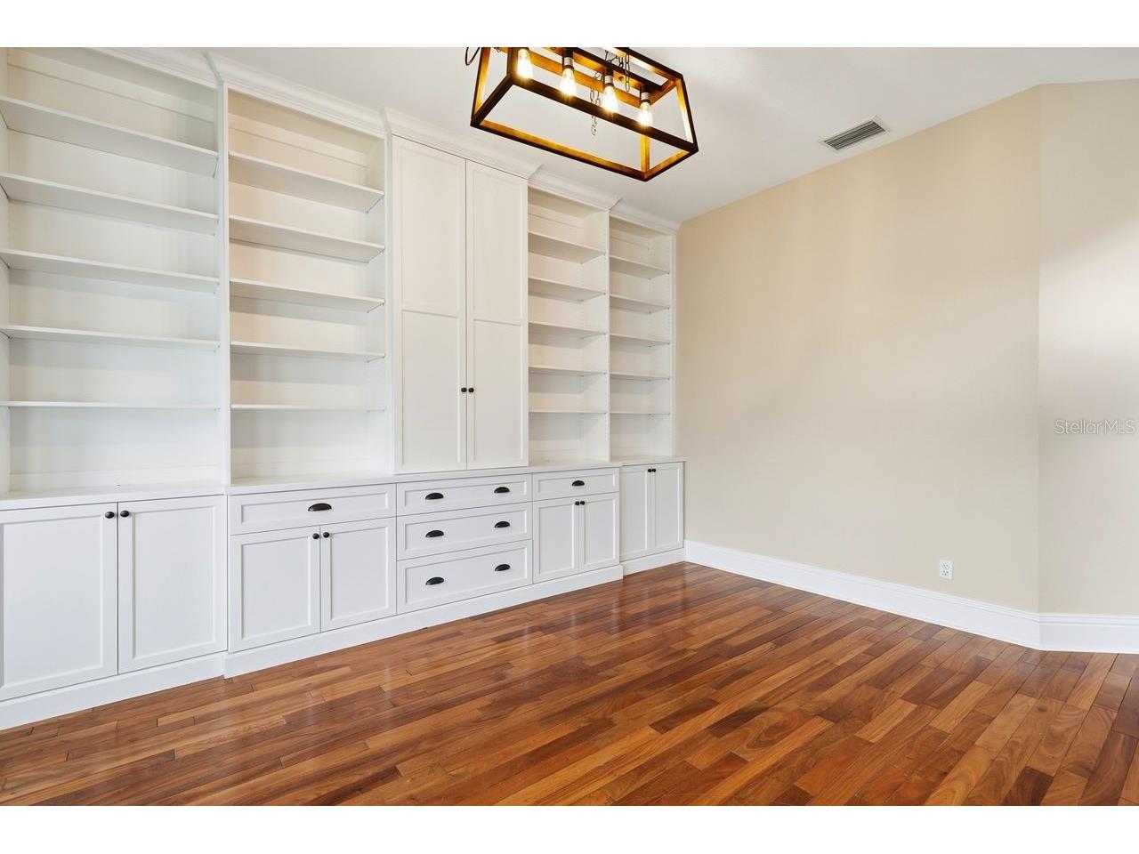 700 Westfield Court Dunedin FL 34698 TB8432647 image30