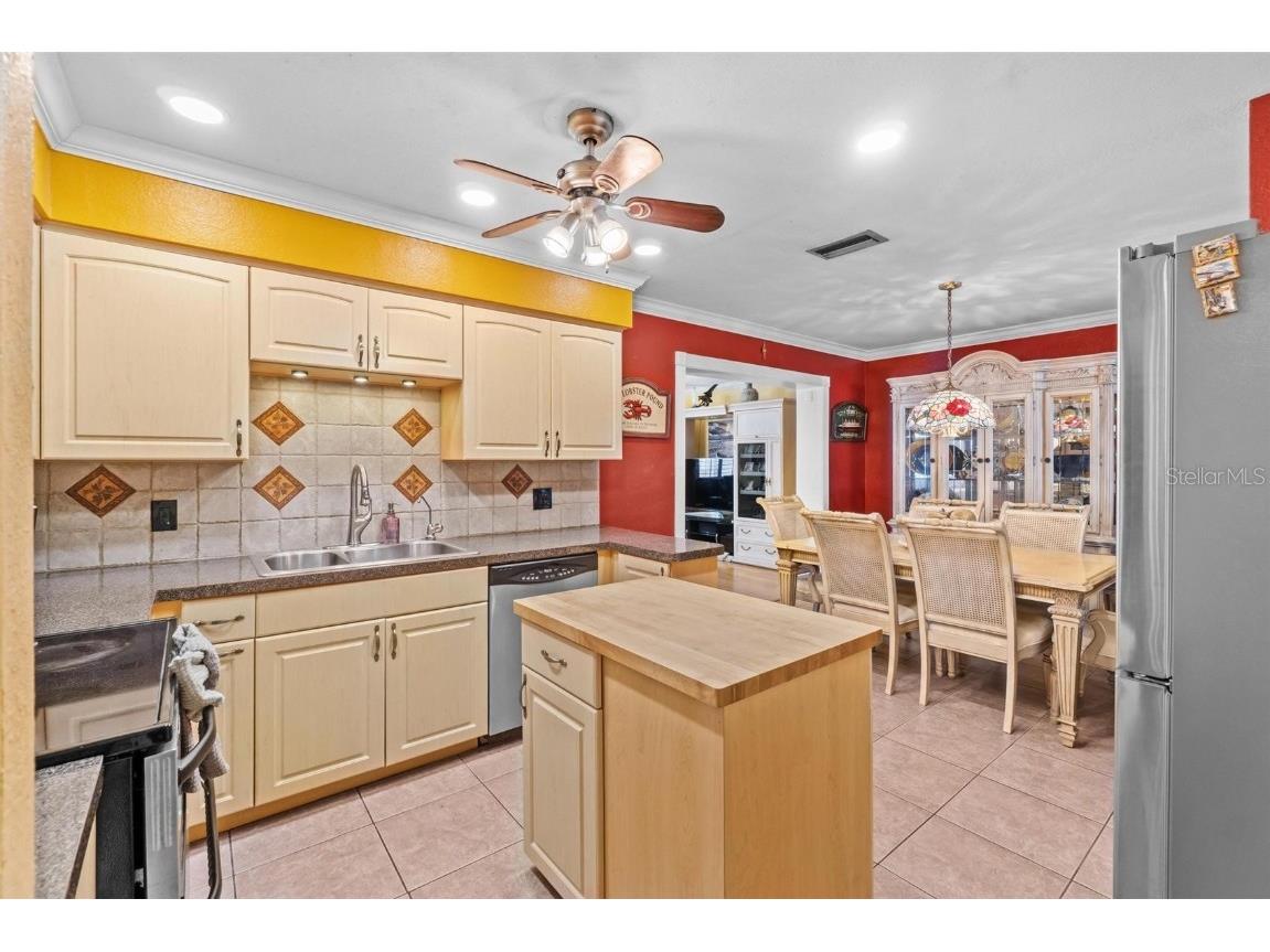 7000 38th Avenue N Saint Petersburg FL 33710 TB8446009 image10