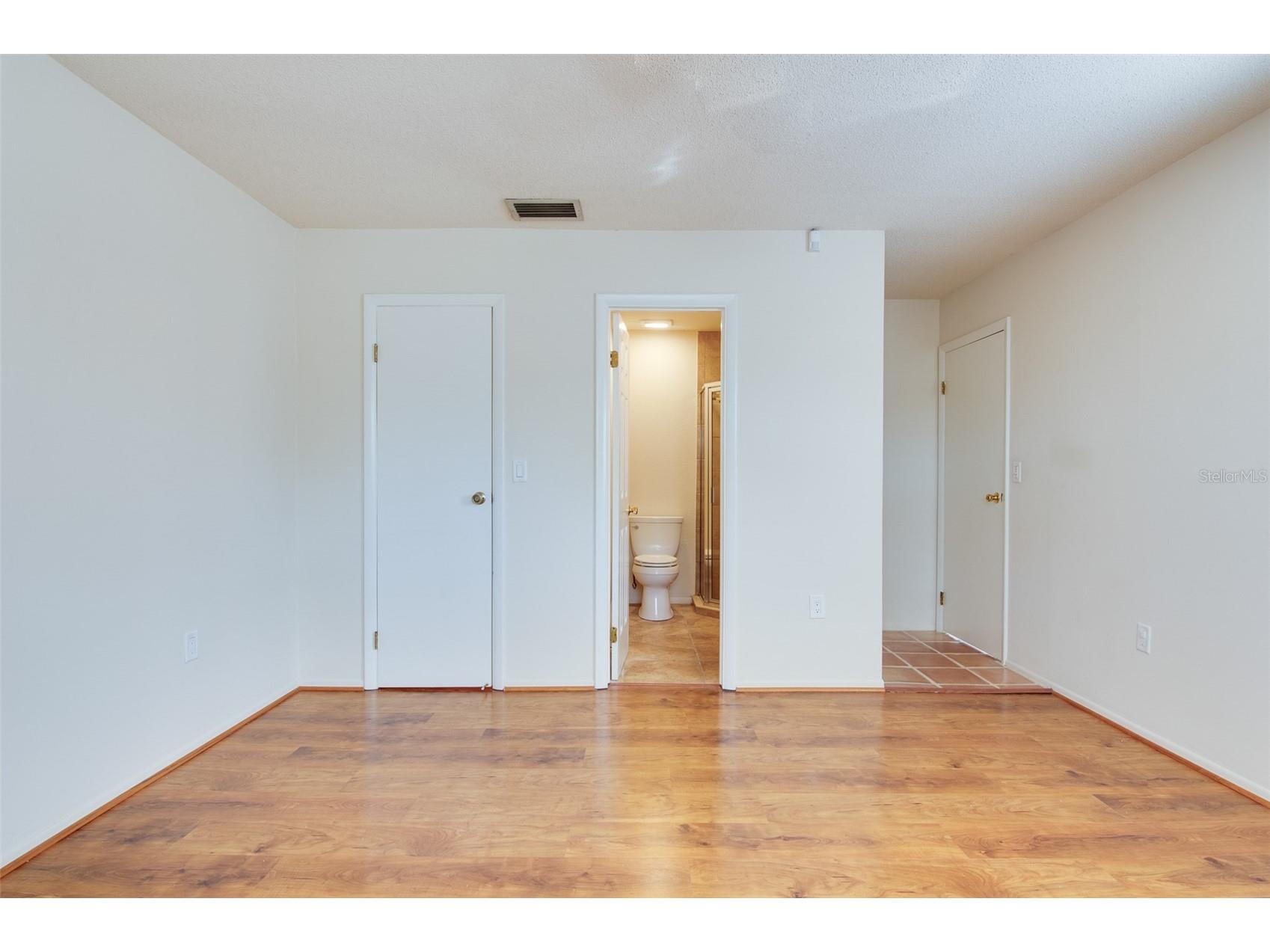 7000 5th Street N Saint Petersburg FL 33702 TB8525631 image11