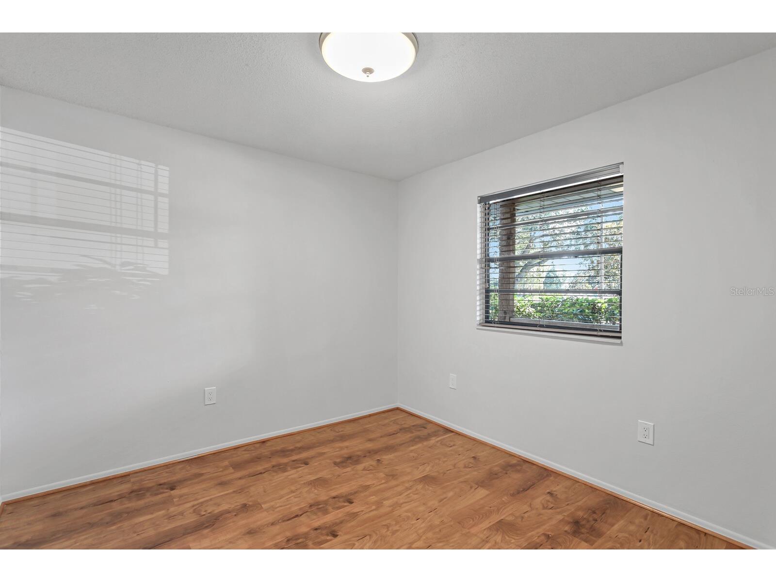 7000 5th Street N Saint Petersburg FL 33702 TB8525631 image15