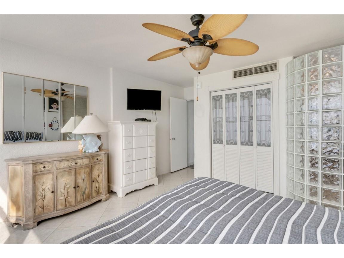 7000 Beach Plaza #905 Saint Pete Beach FL 33706 A4641226 image15