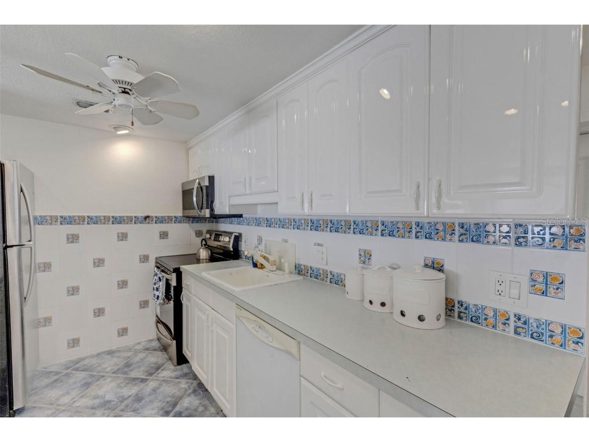 7000 Beach Plaza #905 Saint Pete Beach FL 33706 A4641226 image3