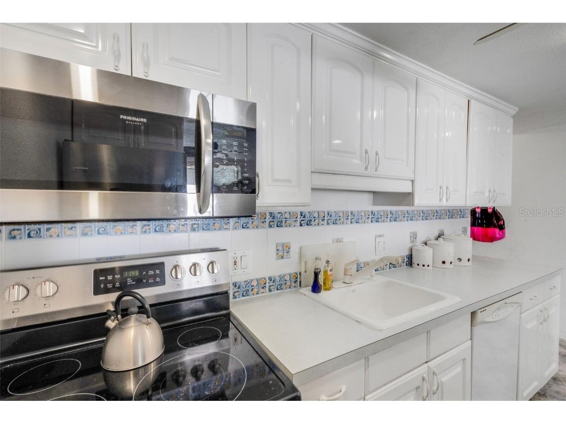 7000 Beach Plaza #905 Saint Pete Beach FL 33706 A4641226 image5