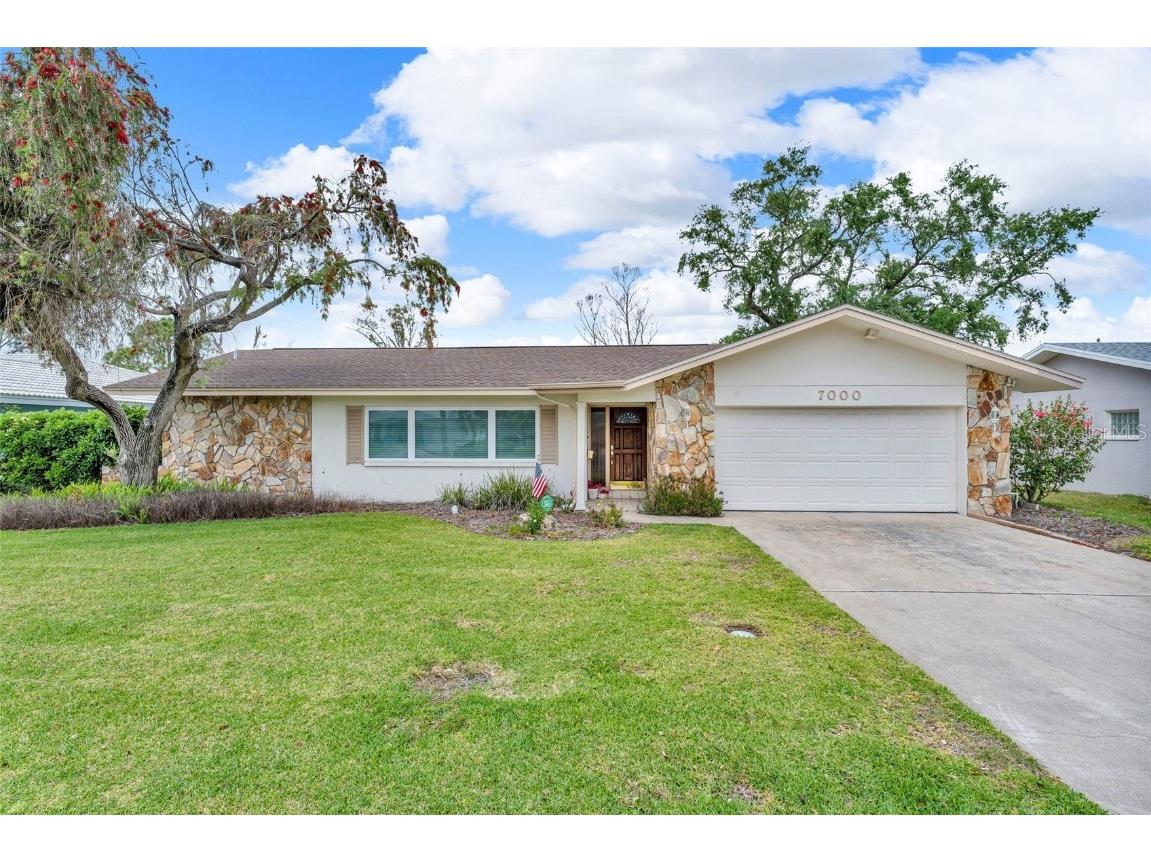 7000 Greenbrier Drive Seminole FL 33777 TB8367147 image1