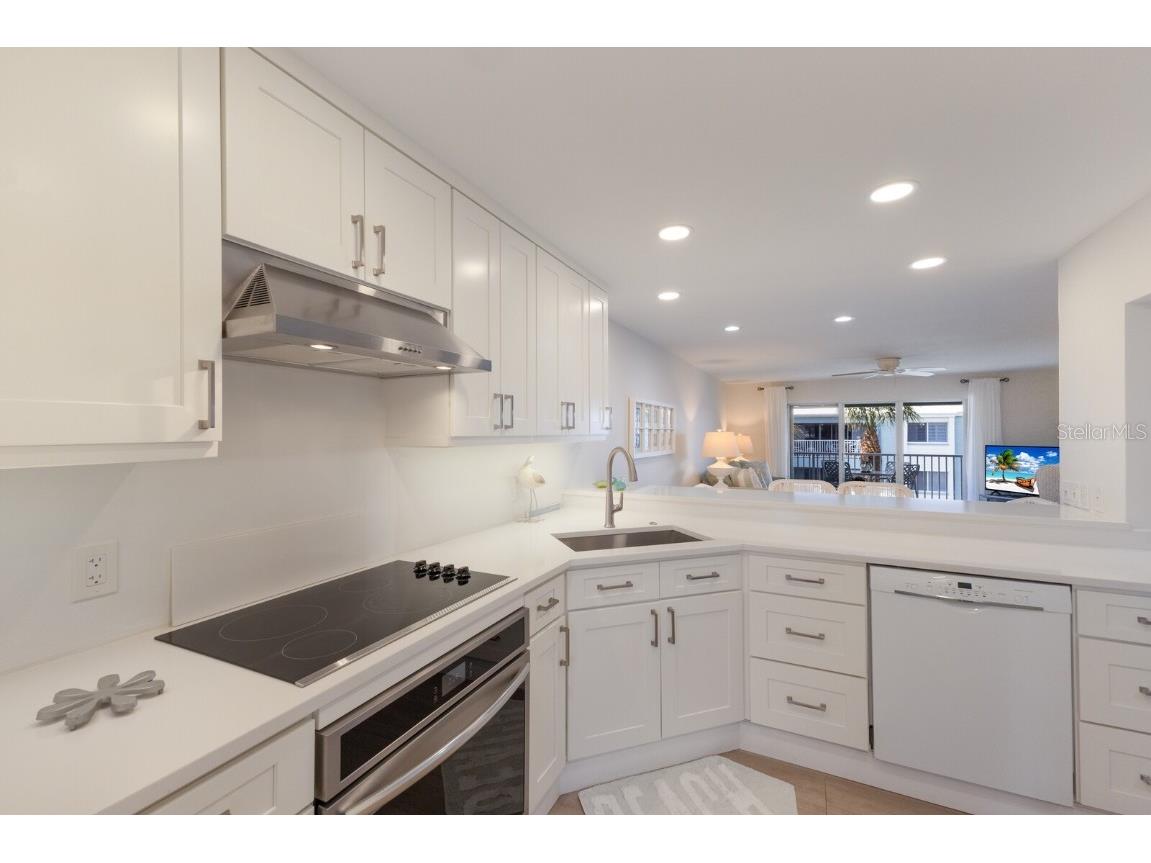 7000 Gulf Drive #205 Holmes Beach FL 34217 - GULF OF MEXICO A4651943 image5