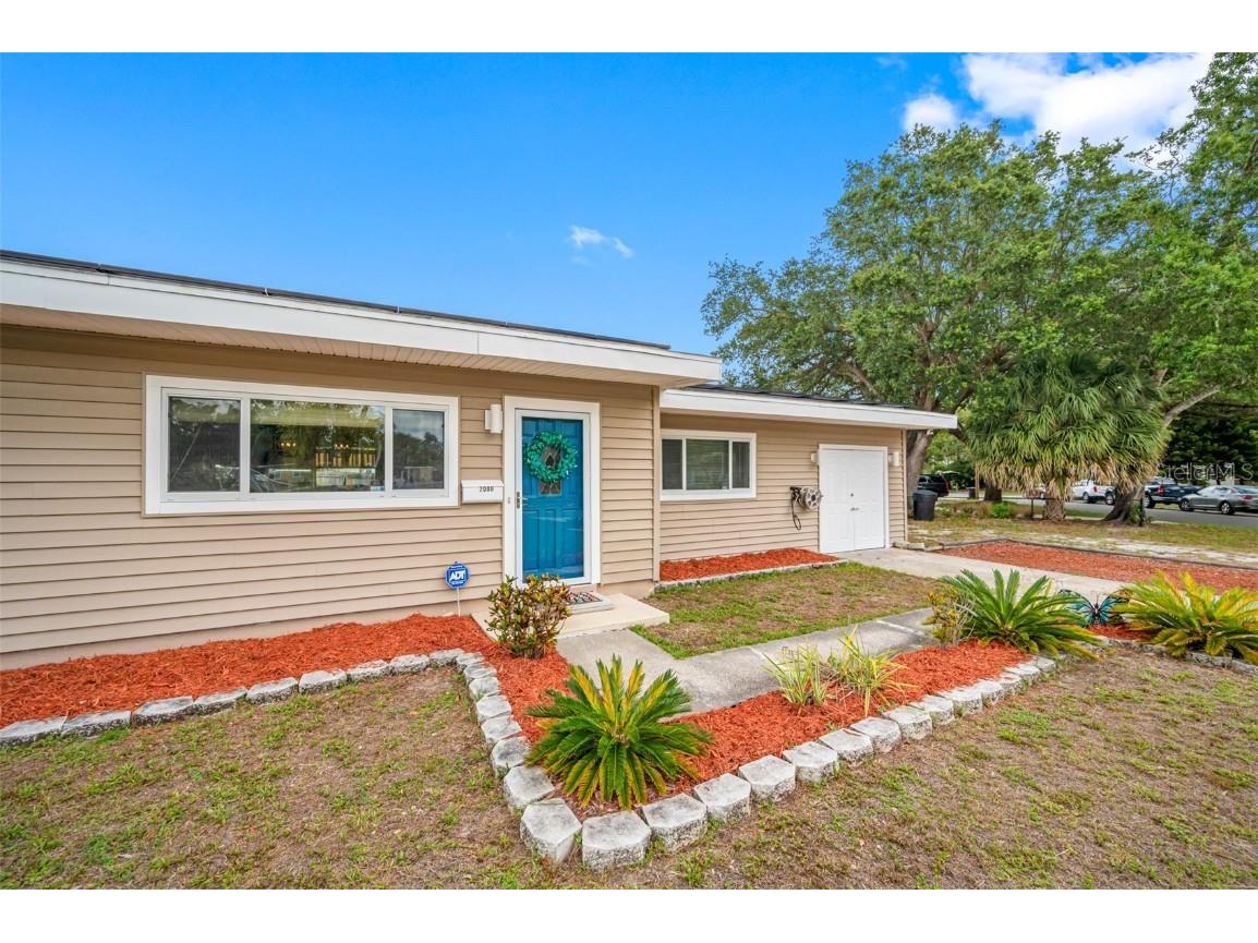 7000 Onyx Drive N Saint Petersburg FL 33702 U8204304 image1