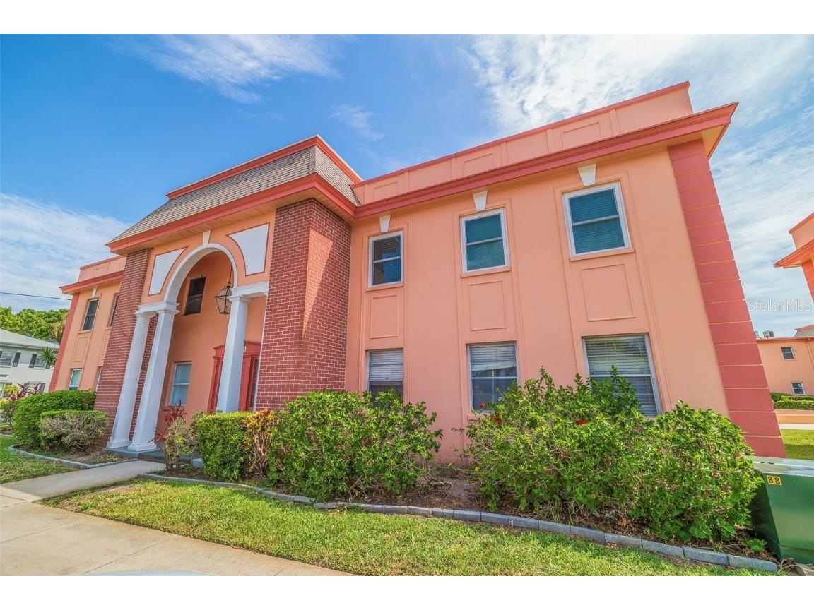 7000 Sunset Drive S #2B South Pasadena FL 33707 U8205116 image1