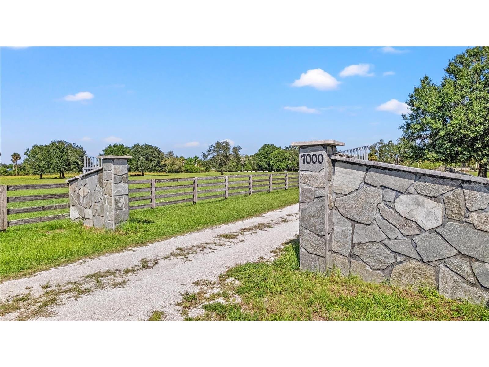 7000 Us-19 Terra Ceia FL 34250 A4686617 image23