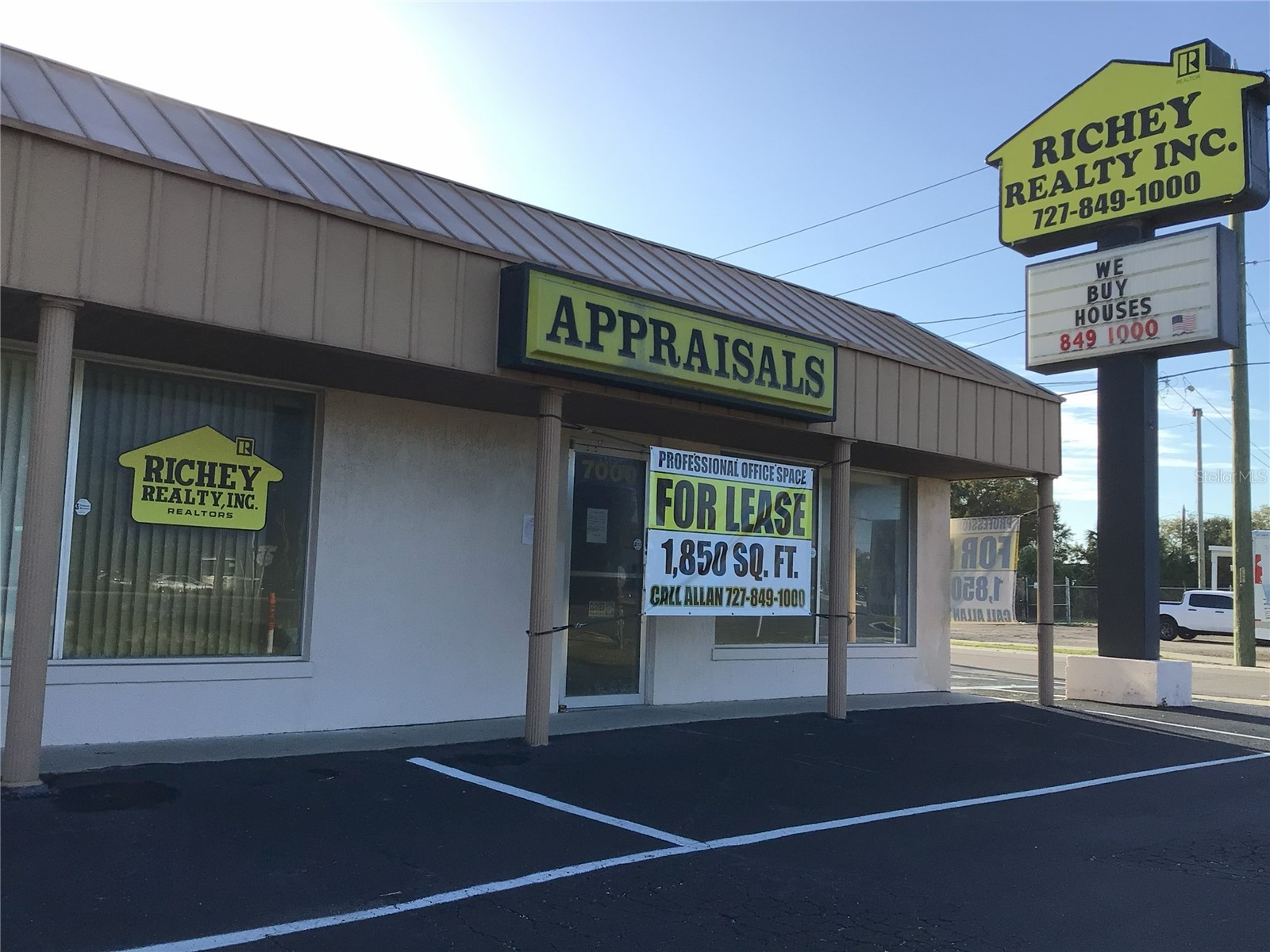 7000 Us Highway 19 New Port Richey FL 34652 W7883466 image1