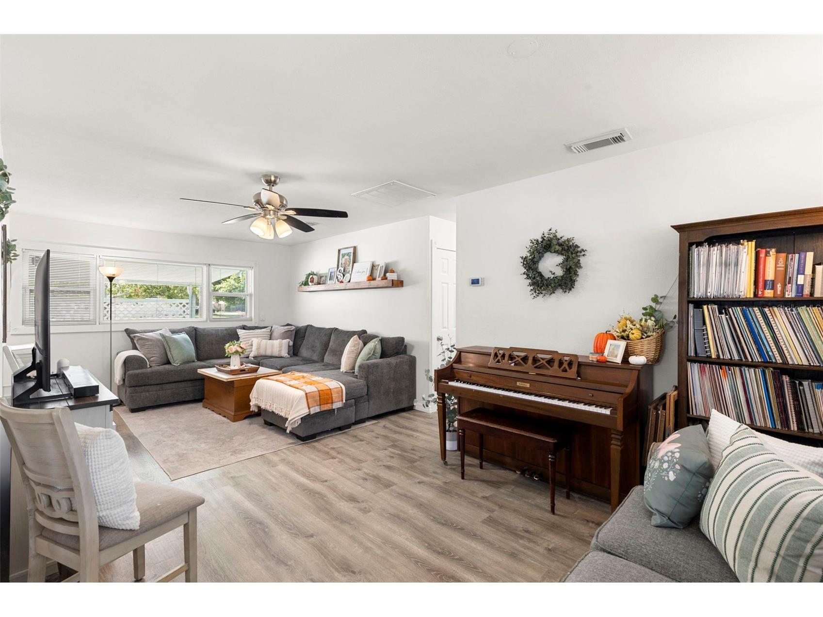 7001 13th Street N Saint Petersburg FL 33702 TB8495124 image11