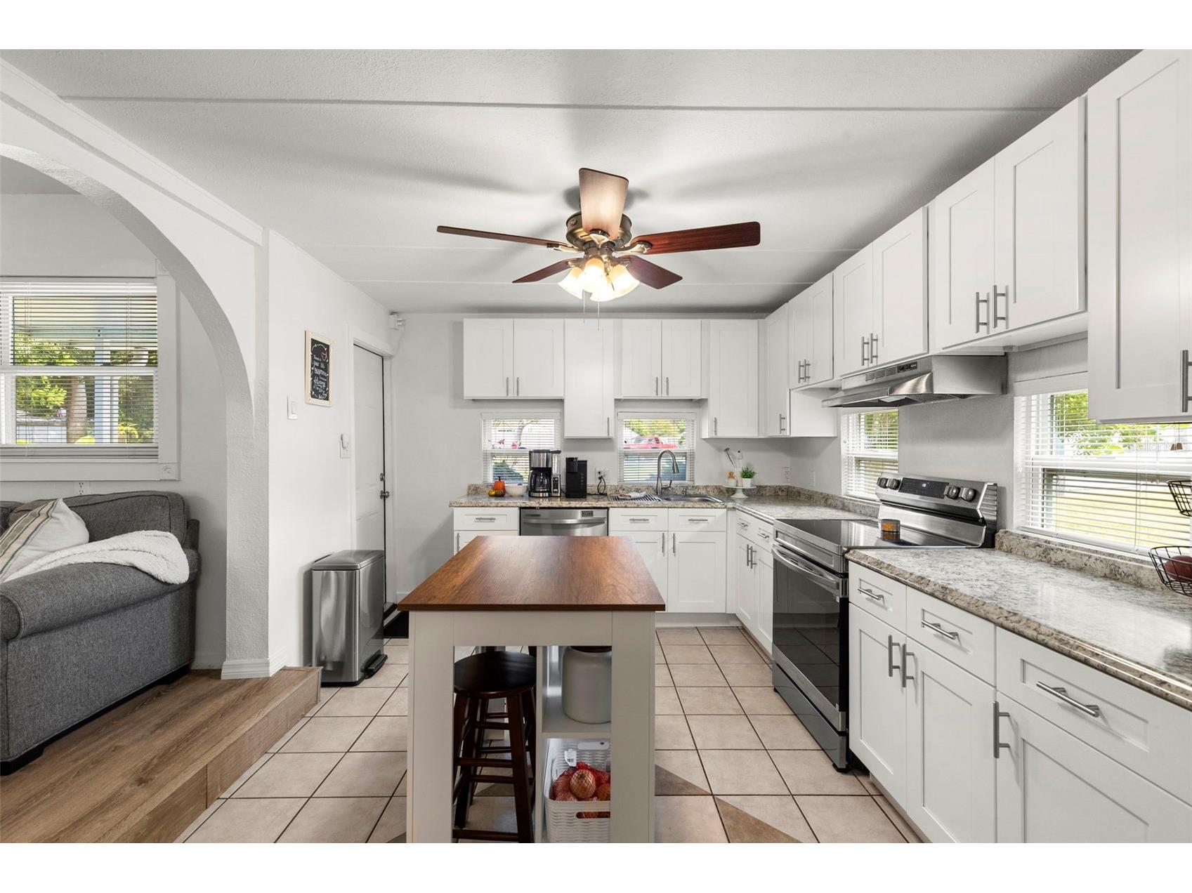 7001 13th Street N Saint Petersburg FL 33702 TB8495124 image12