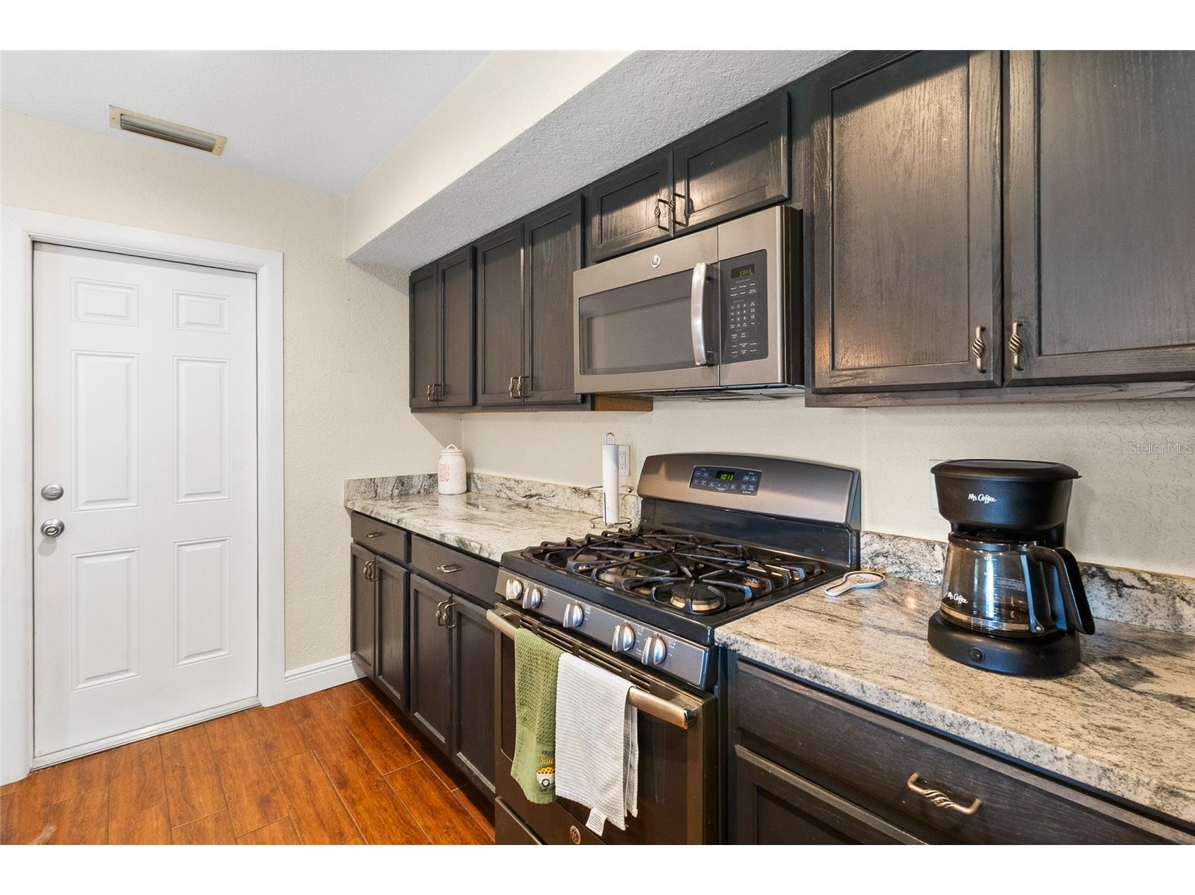 7001 18th Street N Saint Petersburg FL 33702 TB8494052 image15