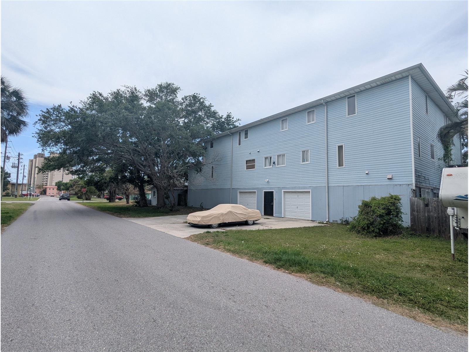 7001 & 7011 Hibiscus Avenue S South Pasadena FL 33707 TB8494635 image4