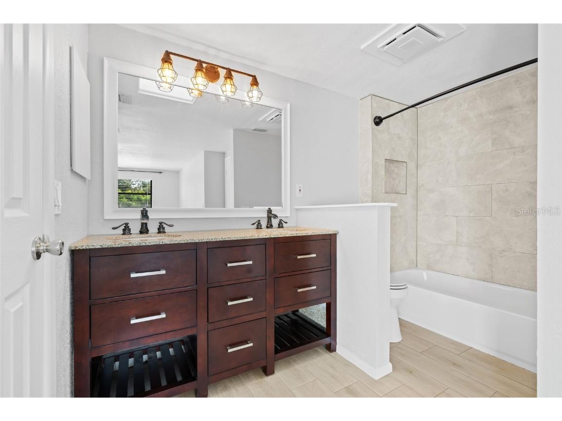 7001 Baywood Court Tampa FL 33615 TB8413717 image17