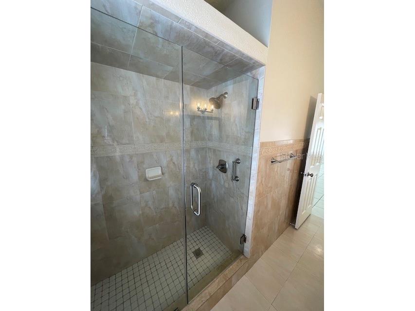 7001 N Clark Avenue Tampa FL 33614 TB8485994 image9