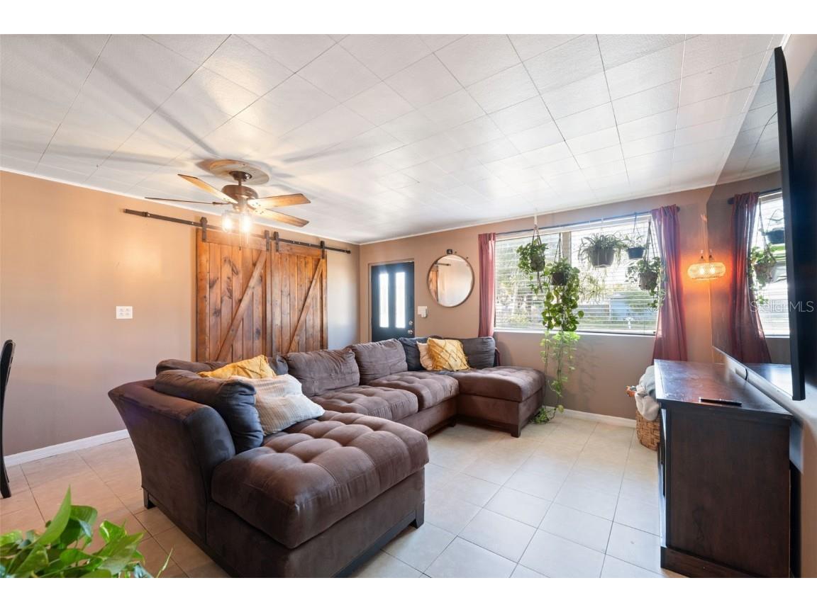 7002 Eisenhower Street Weeki Wachee FL 34613 - WEEKI WACHEE RIVER W7880347 image3