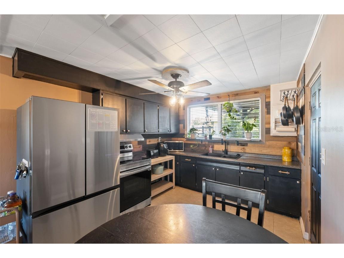 7002 Eisenhower Street Weeki Wachee FL 34613 - WEEKI WACHEE RIVER W7880347 image5