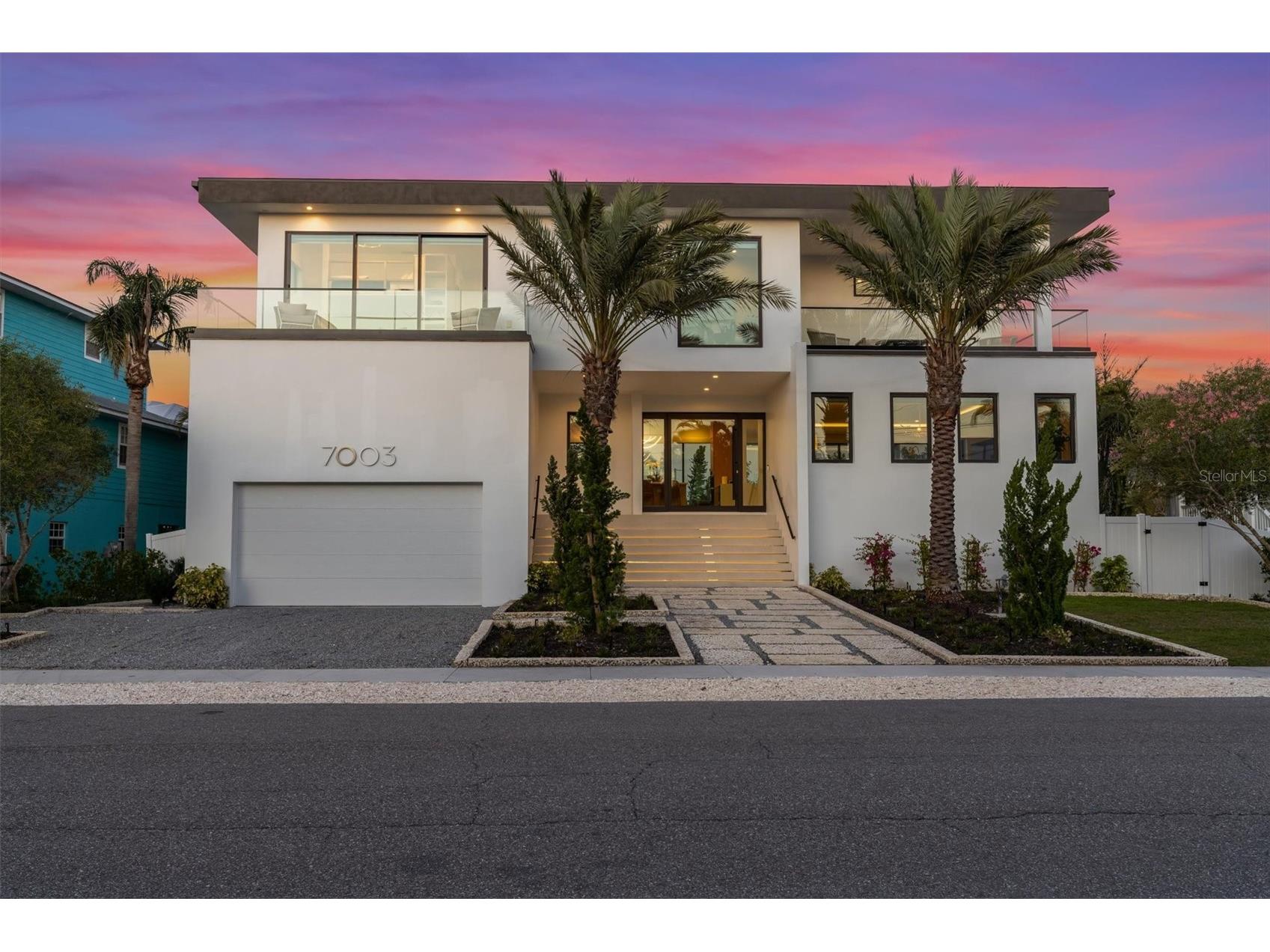 7003 Holmes Boulevard Holmes Beach FL 34217 A4678763 image1