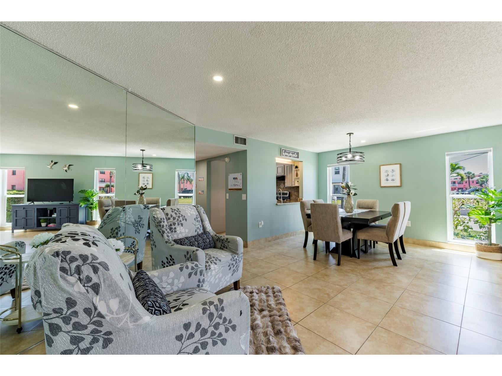 7003 Sunset Way #3 Saint Pete Beach FL 33706 TB8527980 image25
