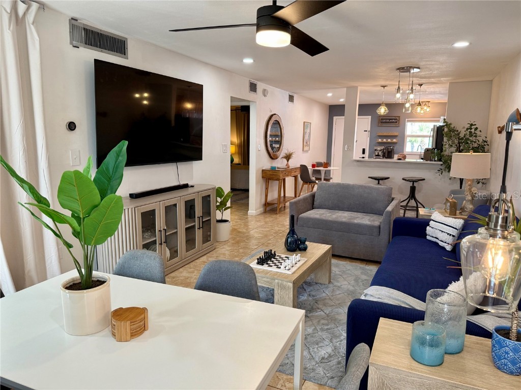 7003 Sunset Way #9 Saint Pete Beach FL 33706 TB8425255 image6